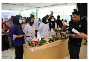 Lomba Hias Tumpeng Kue Tradisional Ramaikan Rakernas PPJI 2022