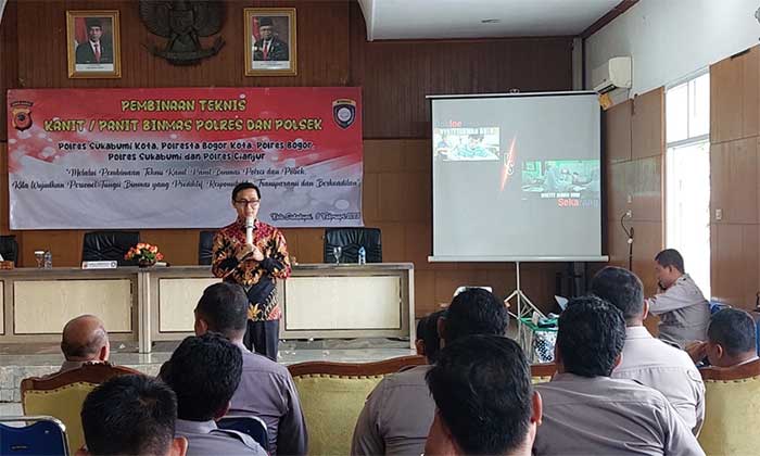 Dosen Kampus Digital Kreatif Universitas BSI Kampus Sukabumi Berikan Bimtek Literasi Digital Untuk Kanit Panit Binmas Polres
