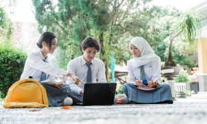 Tingkatkan Keterampilan dan Peluang Karir Siswa melalui Bursa Magang dan Workshop Industri Kreatif