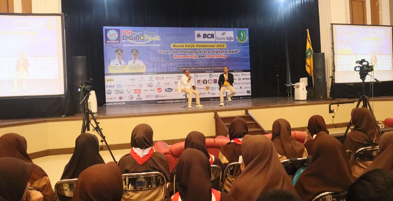 Career & Business Talk: Menginspirasi Generasi Muda Menuju Kesuksesan