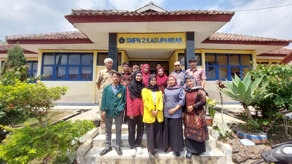 Tim Kampus Mengajar Angkatan 6 Rancang Program Kerja Bersama SMPN 2 Kadupandak Cianjur di FKKS II