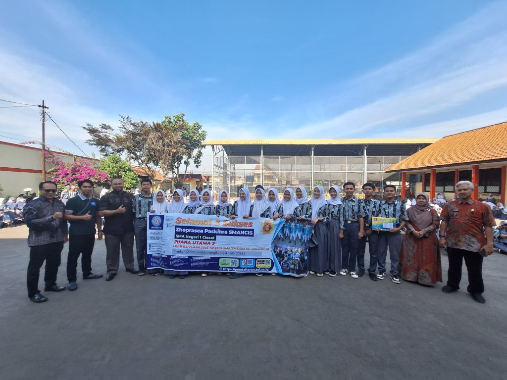 SMAN 1 Cisaat Terima Beasiswa LKBB BSI Flash 2023 Sukabumi