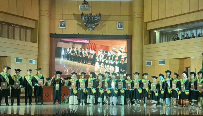 Potret Wisudawan Berprestasi STEI SEBI dari Tingkat Nasional hingga Internasional