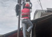 Tanggapi Laporan Warga, PLN Icon Plus Rapikan Kabel Semrawut