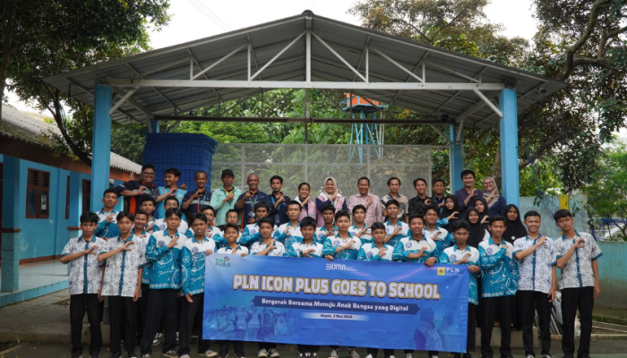 PLN Icon Plus Peringati Hardiknas Lewat Program “Icon Plus Goes to School”