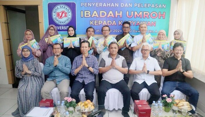 Karyawan Universitas BSI Dapatkan Kesempatan Umrah Gratis!