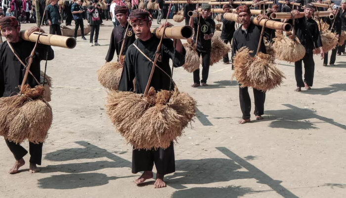 Seren Taun 2024 Perayaan Syukur dan Pelestarian Budaya di Kasepuhan Sinar Resmi