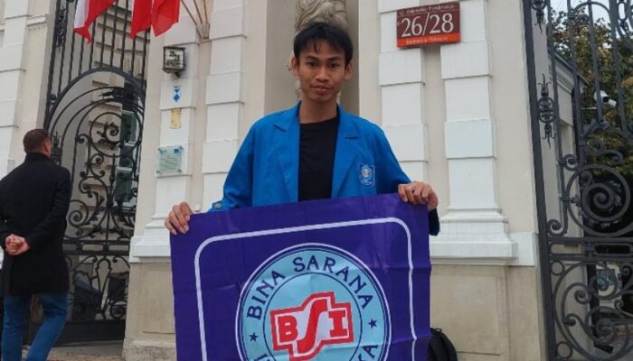 Akmal Surya Saputra, Mahasiswa Sastra Inggris yang Sukses Meraih Beasiswa Co-Funding IISMA 2024