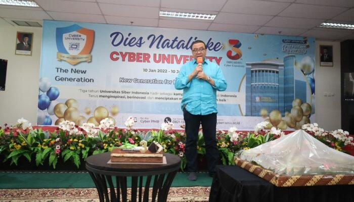 Tiga Tahun Cyber University: Pendidikan Digital untuk Generasi Masa Depan
