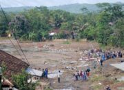 Banjir Bandang Terjang Sukabumi: 1 Korban Jiwa, 7 Orang Masih Hilang