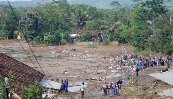 Banjir Bandang Terjang Sukabumi: 1 Korban Jiwa, 7 Orang Masih Hilang