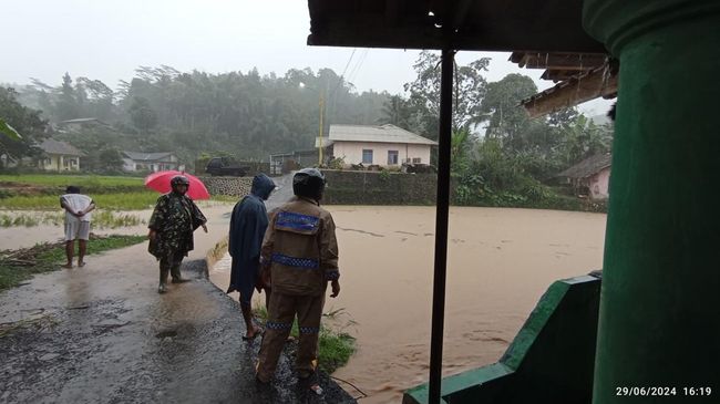 Banjir di Lengkong Sukabumi