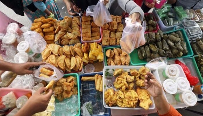 10 Tempat Asyik Berburu Takjil di Sukabumi, Sambil Ngabuburit Seru!