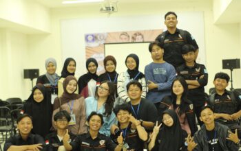 Foto Bersama Panitia Festival Mahasiswa UBSI Sukabumi