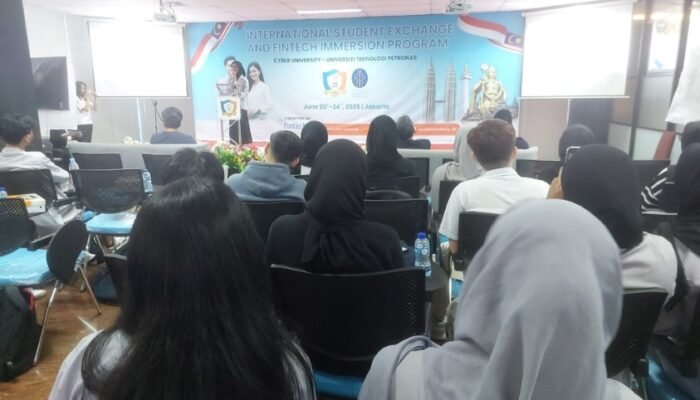 Ketua BEM Cyber University Curi Perhatian di Forum Pertukaran Mahasiswa Internasional