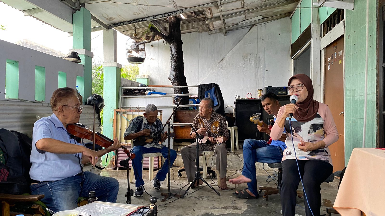 Penampilan memukau komunitas musik keroncong Jalanada turut meramaikan kegiatan | doc: Istimewa