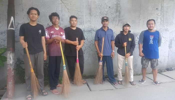 Mahasiswa Bergerak: Bersih-Bersih Kampung Berdikari 1 Demi Lingkungan Lebih Sehat