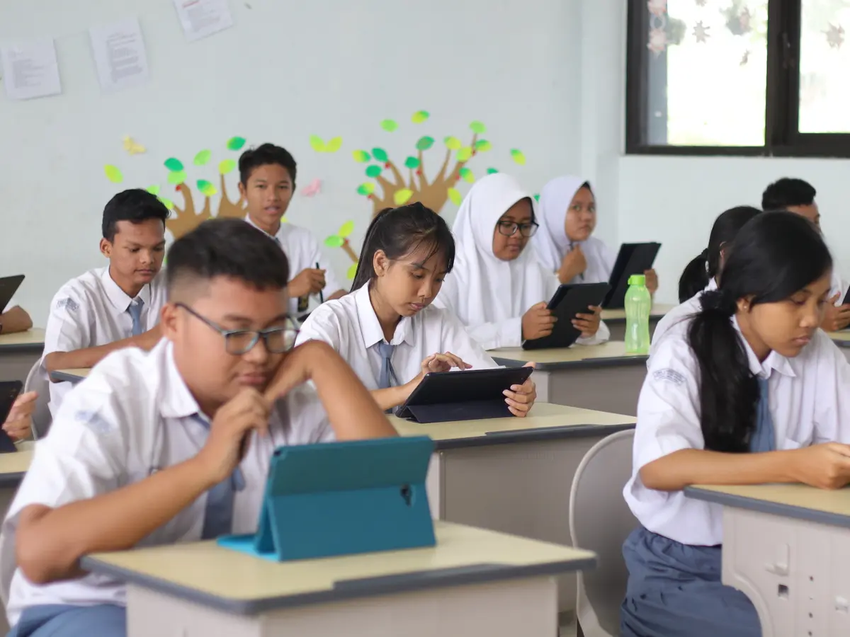Siswa siswi sedang mengikuti SNBT | sumber : fimela