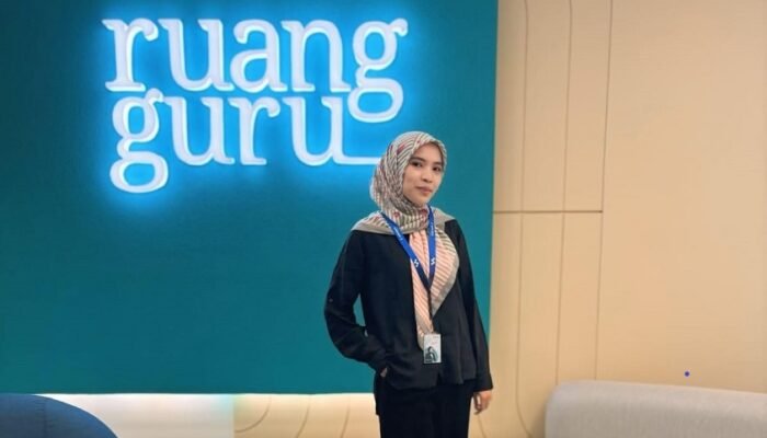 Perjalanan Almira, Lulusan Cyber University yang Menginspirasi Generasi Muda
