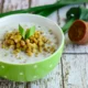 Semangkuk bubur kacang ijo hangat, tampak menggugah selera sebagai menu sarapan sehat nan mengenyangkan