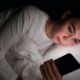 Sebelum Tidur Masih Scrolling ? Hati-hati Kena Anxiety Diam-diam | Sumber : MediaPijar.com