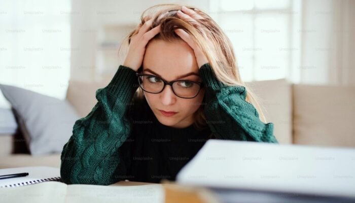 Strategi Belajar Efektif Tanpa Stres di Tengah Persaingan Akademik