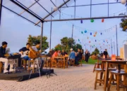 Gunung Walat Cafe And Resto: Cafe di Atas Bukit dengan Pemandangan dan Suasana Live Music