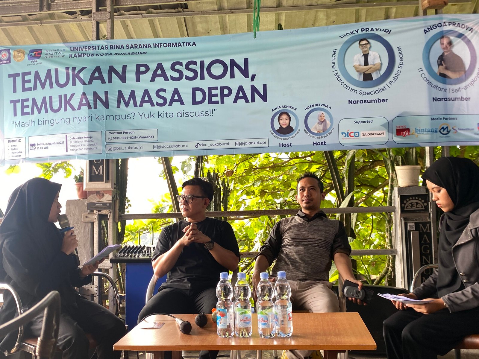 Diskusi bersama narasumber pada acara Open House