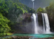 Curug Sodong, Simfoni Alam Sukabumi di Balik Air Terjun Pengantin| Sumber: sukabumi.jabarekspres.com