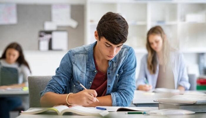 Microlearning: Solusi Cerdas Mengatasi Krisis Konsentrasi di Era Digital