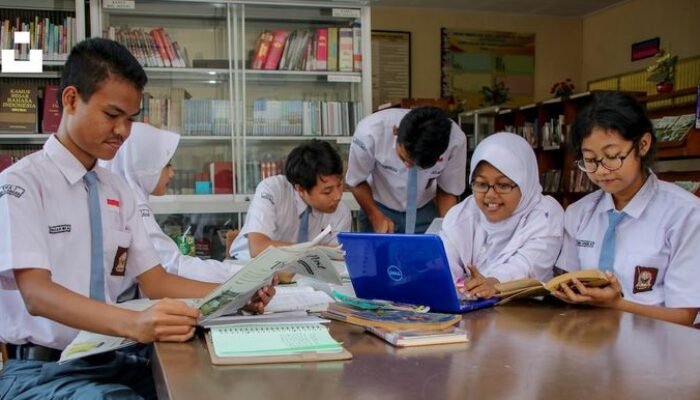 Publikasi Ilmiah Mahasiswa: Tantangan Baru atau Investasi Masa Depan?