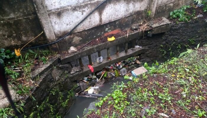 Bocah 4 Tahun Tewas Terbawa Arus Drainase Saat Hujan Deras di Cibadak Sukabumi