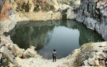 Danau Bacan Sukabumi: Pesona Alam dengan Air Hijau Bak Batu Giok