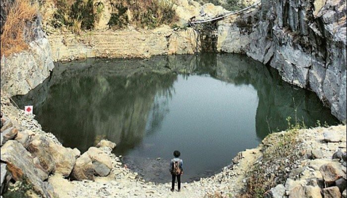 Danau Bacan Sukabumi: Pesona Alam dengan Air Hijau Bak Batu Giok