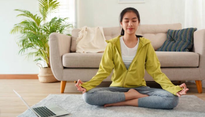 Cara Sederhana Menenangkan Pikiran Lewat Meditasi