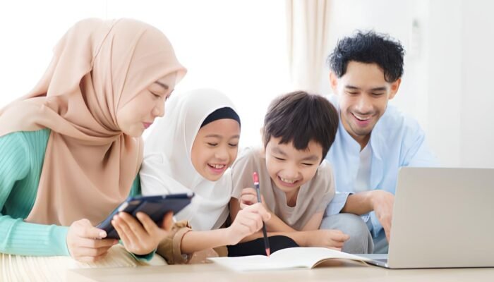 Smart Parenting di Era Digital: Membentuk Generasi yang Cerdas dan Berkarakter