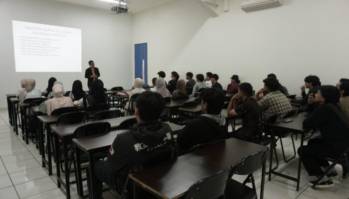Lebih Smart Menggunakan AI, Mahasiswa Baru Dibekali Pengetahuan Melalui AI Experience Day 2025
