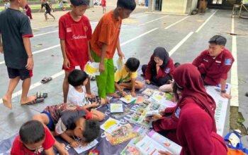 Lapak Literasi HIMASA UBSI Sukabumi: Merawat Semangat Membaca di Alun‑Alun Cisaat | Doc: Istimewa