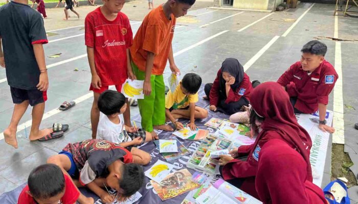Lapak Literasi HIMASA UBSI Sukabumi: Merawat Semangat Membaca di Alun‑Alun Cisaat