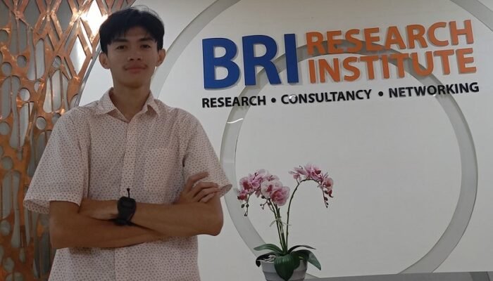 Dari Bangku Kuliah ke Forum Internasional, Mahasiswa Cyber University Ukir Prestasi di BRIEF 2025