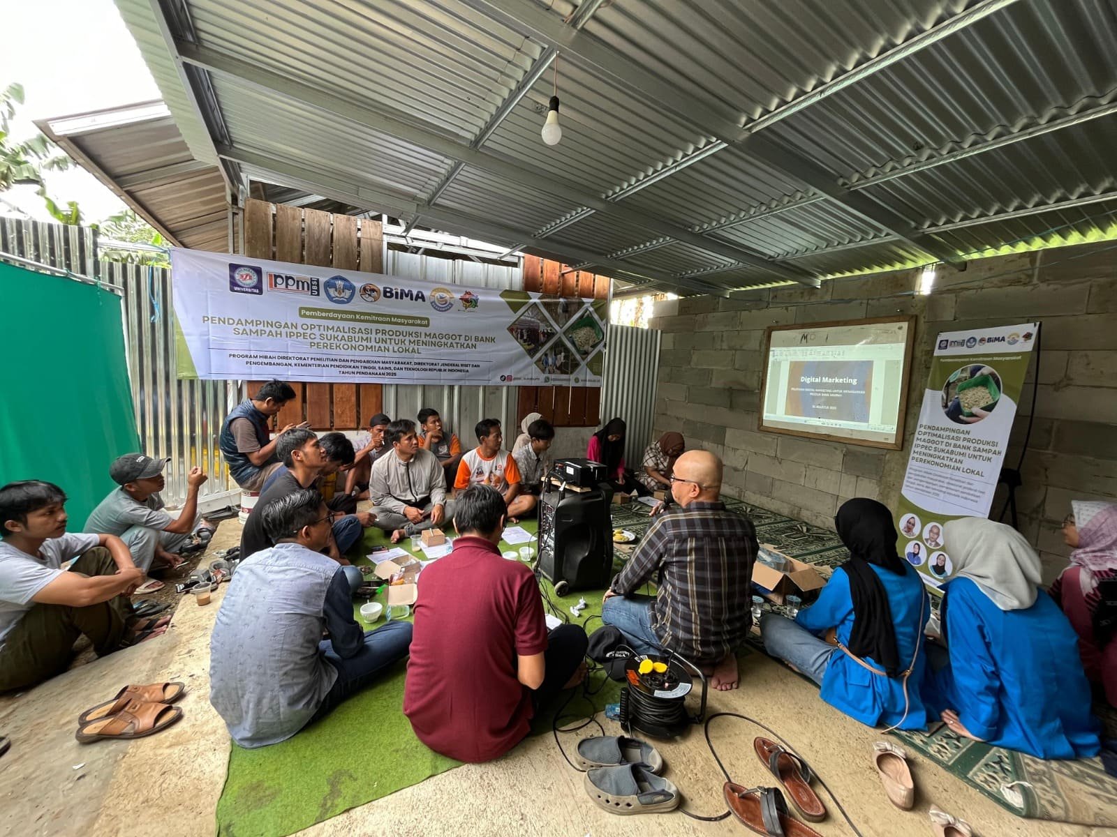 Pelatihan Digital Marketing Dorong UMKM Bank Sampah IPPEC Go Online | Doc: Istimewa
