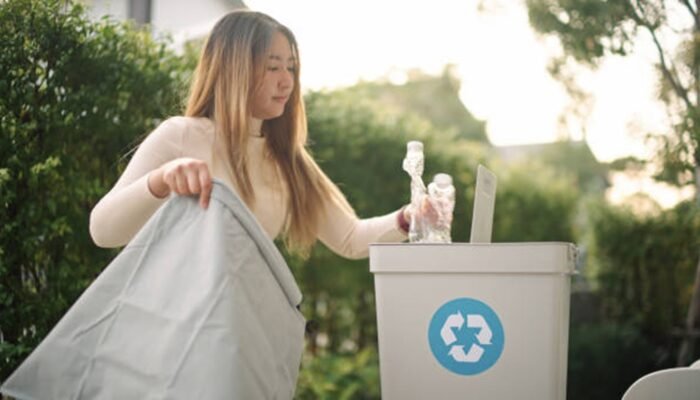 Pentingnya Literasi Sampah Plastik untuk Keluarga Sehat dan Lingkungan Bersih
