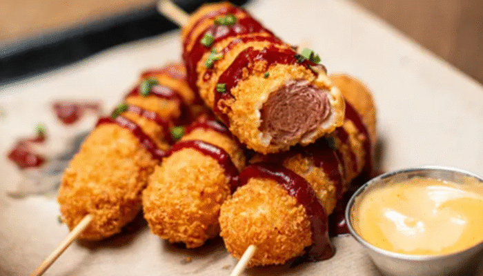 Corndog Korea Jajanan Viral dengan Gurih Sosis dan Lumeran Keju