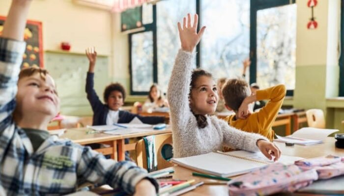 Mengapa Critical Thinking Penting untuk Siswa Zaman Sekarang?