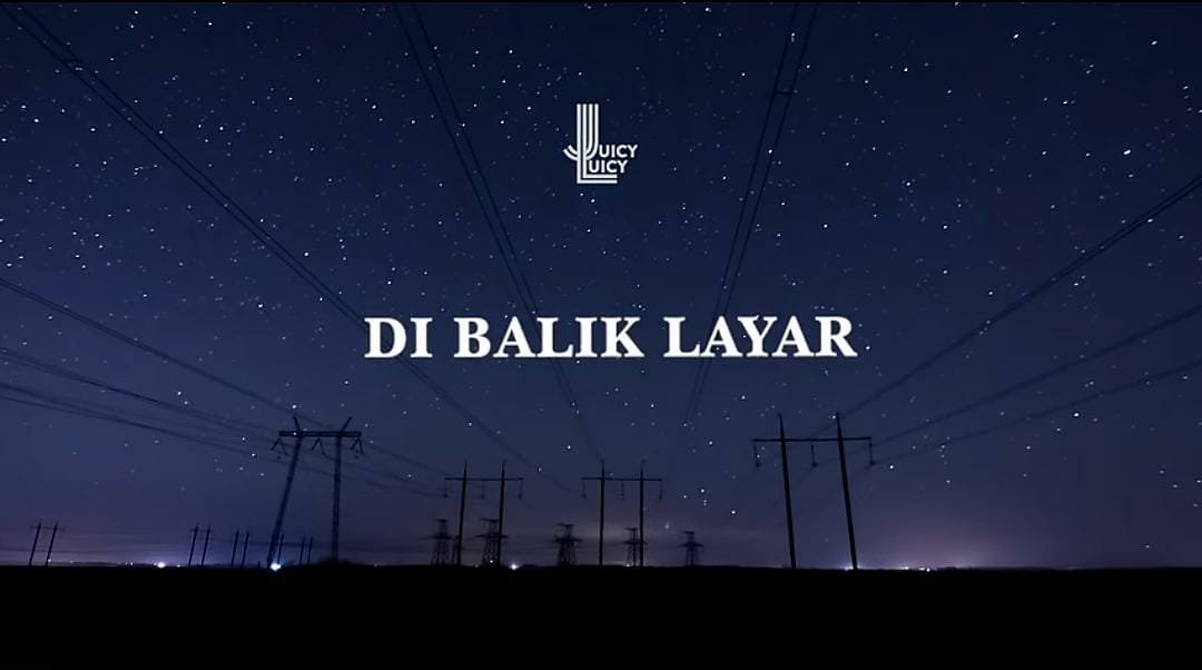 di balik layar