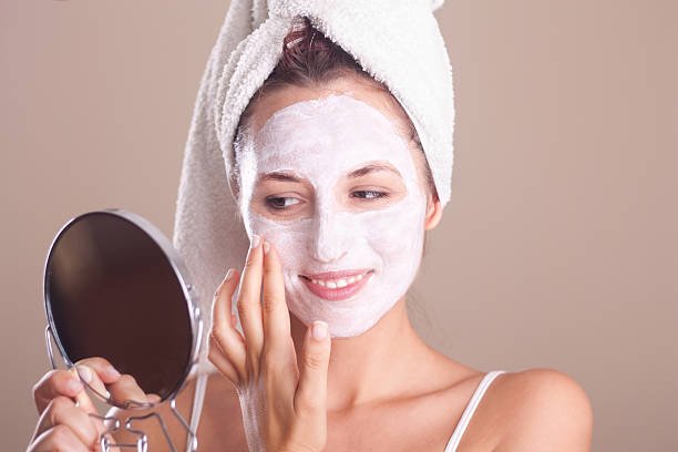 Kenali Jenis Masker Wajah dan Manfaatnya untuk Kulit Seha
