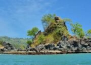 Misteri dibalik keindahan pulau kunti Geopark, Ciletuh | Sumber: Babel Insight