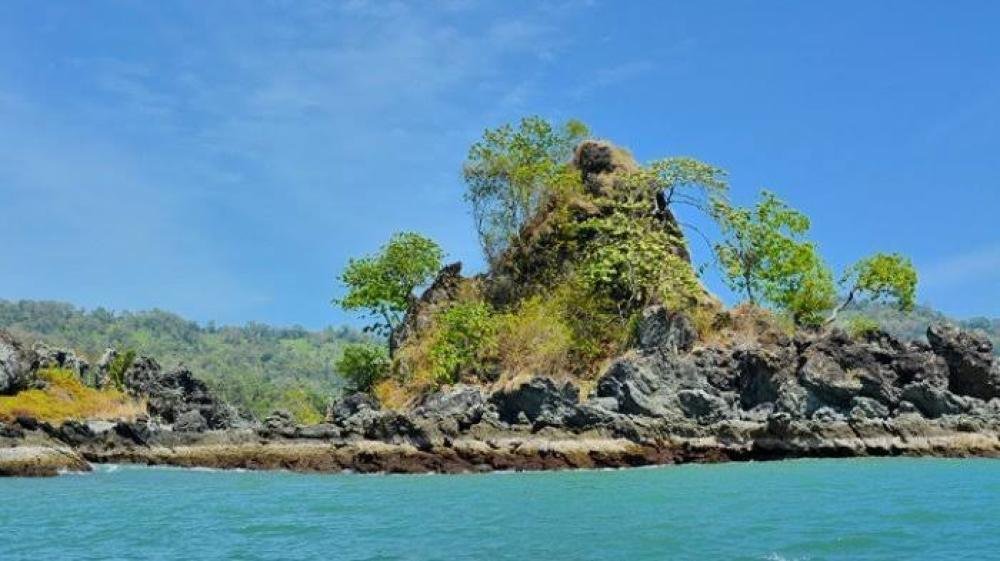 Misteri dibalik keindahan pulau kunti Geopark, Ciletuh | Sumber: Babel Insight