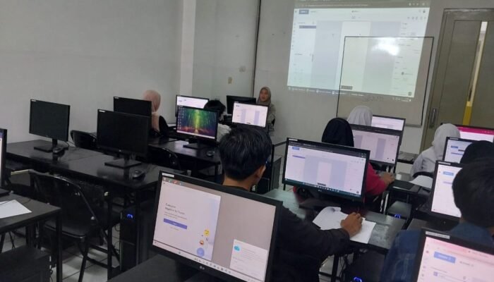 Remaja RW 09 Ciwaringin Kembangkan Inovasi Digital bersama UBSI Lewat Pelatihan Thunkable