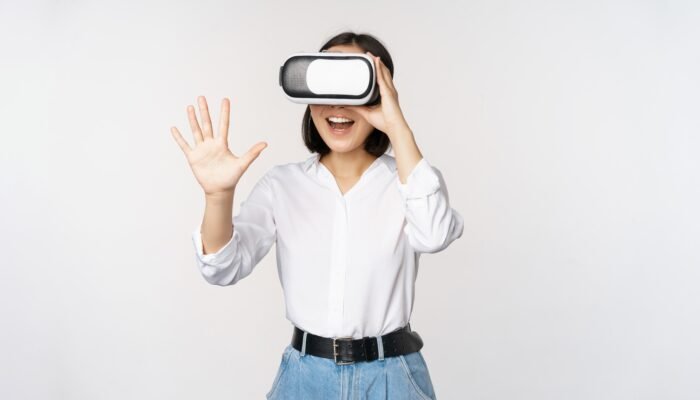 Teknologi Digital Beyond the Screen dan Cara Kita Berpikir